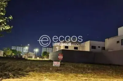 Terreno à venda na Rua Oliva, 83, Grand Ville, Uberlândia