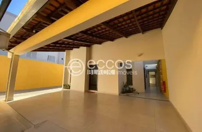 Casa para aluguel, 4 quartos, 1 suíte, 5 vagas, santa mônica - uberlândia/mg