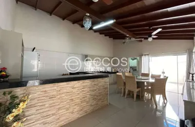 Casa à venda, 3 quartos, 2 suítes, 3 vagas, jardim patrícia - uberlândia/mg