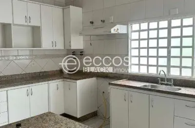 Casa à venda, 3 quartos, 1 suíte, 2 vagas, planalto - uberlândia/mg