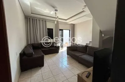 Casa à venda, 4 quartos, 3 suítes, 3 vagas, granada - uberlândia/mg