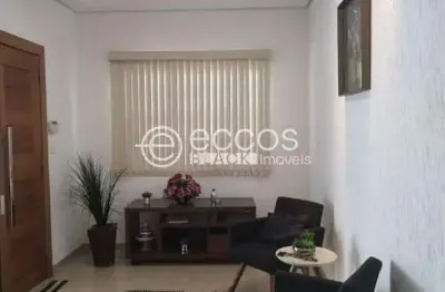 Casa à venda, 3 quartos, 1 suíte, 2 vagas, alto umuarama - uberlândia/mg
