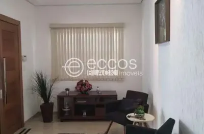Casa à venda, 3 quartos, 1 suíte, 2 vagas, alto umuarama - uberlândia/mg
