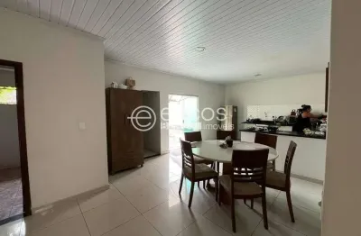 Casa à venda, 3 quartos, 1 suíte, 2 vagas, pacaembu - uberlândia/mg
