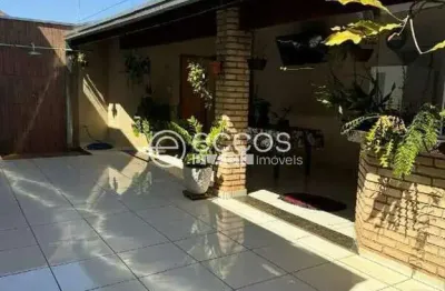 Casa à venda, 3 quartos, 1 suíte, 3 vagas, santa rosa - uberlândia/mg