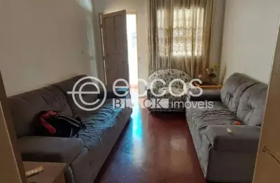 Casa com 3 quartos à venda na Rua Antônio Morais, 649, Cazeca, Uberlândia