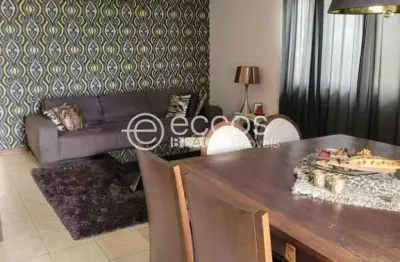 Casa à venda, 3 quartos, 1 suíte, 4 vagas, jardim karaíba - uberlândia/mg