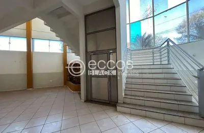 Ponto comercial à venda na Avenida Imbaúba, 2192, Chácaras Tubalina e Quartel, Uberlândia