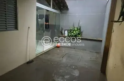 Casa em condomínio à venda, 2 quartos, 1 vaga, minas gerais - uberlândia/mg