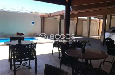 Casa à venda, 3 quartos, 1 suíte, 4 vagas, umuarama - uberlândia/mg