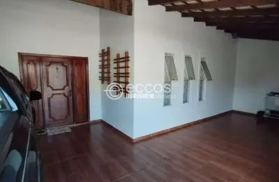 Casa à venda, 4 quartos, 3 suítes, 3 vagas, presidente roosevelt - uberlândia/mg