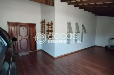Casa à venda, 4 quartos, 3 suítes, 3 vagas, presidente roosevelt - uberlândia/mg