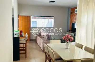 Casa à venda, 3 quartos, 2 suítes, 5 vagas, alto umuarama - uberlândia/mg