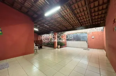 Casa à venda, 3 quartos, 1 suíte, 2 vagas, planalto - uberlândia/mg