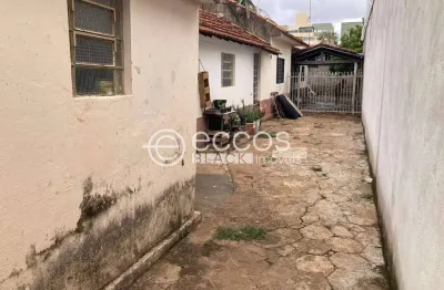 Casa com 8 quartos à venda na Rua Arlindo Teixeira, 764, Martins, Uberlândia