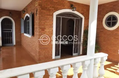 Casa à venda, 5 quartos, 2 suítes, 3 vagas, tabajaras - uberlândia/mg