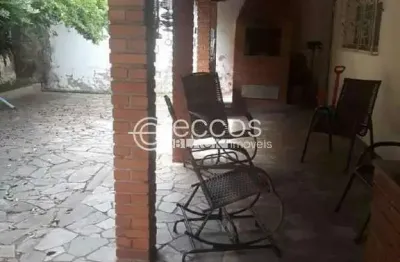 Casa à venda, 3 quartos, 1 suíte, 3 vagas, saraiva - uberlândia/mg