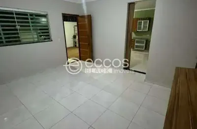 Casa à venda, 3 quartos, 1 suíte, 3 vagas, jardim europa - uberlândia/mg