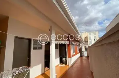 Casa à venda, 3 quartos, 1 suíte, 3 vagas, cazeca - uberlândia/mg