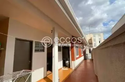 Casa à venda, 3 quartos, 1 suíte, 3 vagas, cazeca - uberlândia/mg