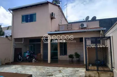 Casa à venda, 3 quartos, 1 suíte, daniel fonseca - uberlândia/mg