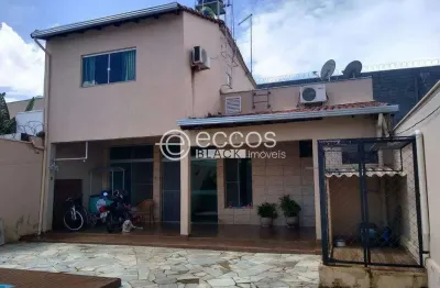 Casa à venda, 3 quartos, 1 suíte, daniel fonseca - uberlândia/mg