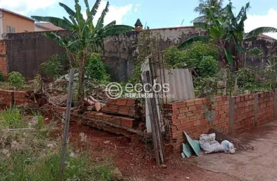 Terreno à venda na Rua Gentil Freitas Macedo, 99, Jardim Patrícia, Uberlândia