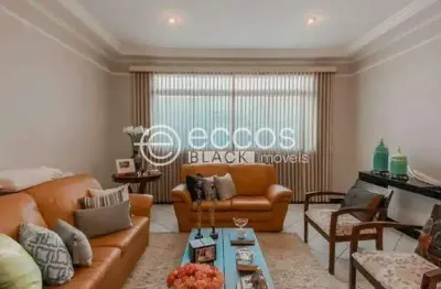 Casa à venda, 4 quartos, 3 suítes, 4 vagas, morada da colina - uberlândia/mg
