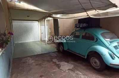 Casa à venda, 4 quartos, 1 suíte, 3 vagas, saraiva - uberlândia/mg