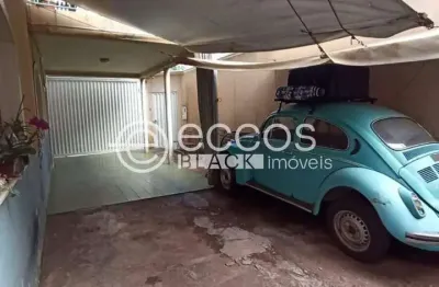 Casa à venda, 4 quartos, 1 suíte, 3 vagas, saraiva - uberlândia/mg