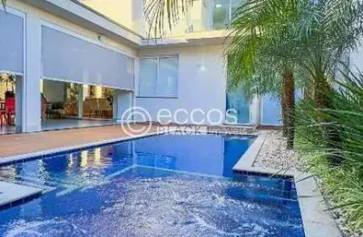 Casa à venda, 4 quartos, 4 suítes, 10 vagas, jardim karaíba - uberlândia/mg