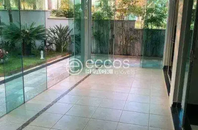 Casa em condomínio à venda, 4 quartos, 2 suítes, 3 vagas, aclimação - uberlândia/mg