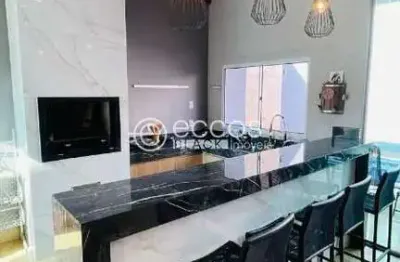 Casa à venda, 3 quartos, 1 suíte, 4 vagas, umuarama - uberlândia/mg