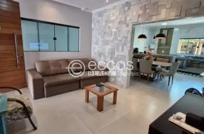 Casa à venda, 3 quartos, 1 suíte, 4 vagas, santa mônica - uberlândia/mg