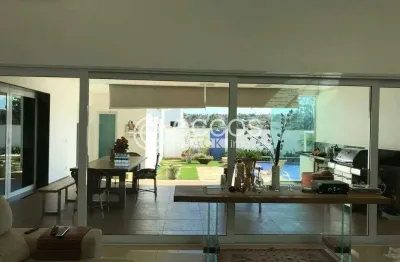 Casa à venda, 5 quartos, 4 suítes, 1 vaga, morada da colina - uberlândia/mg