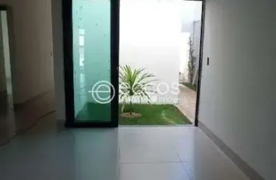 Casa à venda, 3 quartos, 1 suíte, 2 vagas, laranjeiras - uberlândia/mg