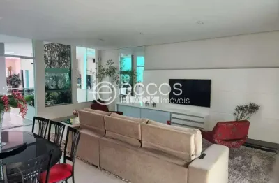 Casa à venda, 3 quartos, 3 suítes, 8 vagas, planalto - uberlândia/mg