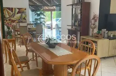 Casa à venda, 4 quartos, 3 suítes, 5 vagas, presidente roosevelt - uberlândia/mg