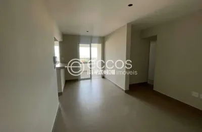 Apartamento à venda, 3 quartos, 1 suíte, 2 vagas, Segismundo Pereira - Uberlândia/MG