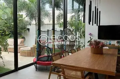 Casa em condomínio à venda, 3 quartos, 3 suítes, 2 vagas, jardim sul - uberlândia/mg