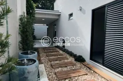 Casa à venda, 4 quartos, 2 suítes, 3 vagas, santa mônica - uberlândia/mg