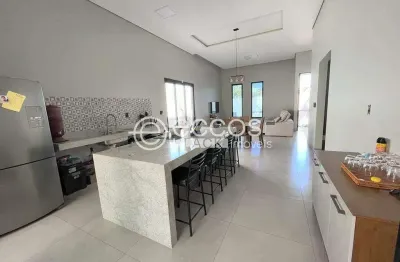 Casa à venda, 3 quartos, 3 suítes, 2 vagas, jardim inconfidência - uberlândia/mg