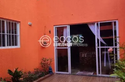 Casa à venda, 2 quartos, 2 suítes, 1 vaga, são judas tadeu - araguari/mg