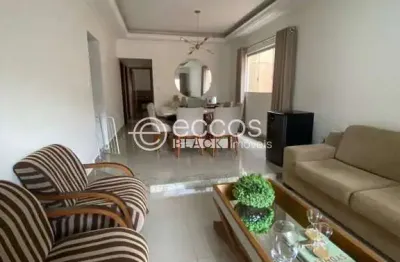 Casa à venda, 3 quartos, 1 suíte, 2 vagas, granada - uberlândia/mg