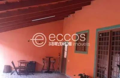 Casa à venda, 4 quartos, 1 suíte, 4 vagas, granada - uberlândia/mg