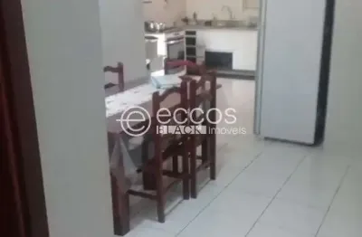 Casa à venda, 3 quartos, 1 suíte, 2 vagas, planalto - uberlândia/mg