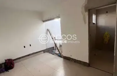 Casa à venda, 2 quartos, 1 suíte, 2 vagas, shopping park - uberlândia/mg