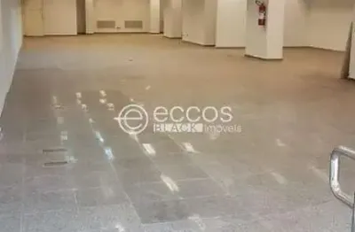 Ponto comercial para alugar na Avenida Afonso Pena, 215, Centro, Uberlândia