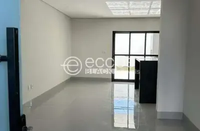 Casa à venda, 3 quartos, 1 suíte, 4 vagas, novo mundo - uberlândia/mg