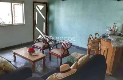 Casa à venda, 4 quartos, 3 suítes, 3 vagas, brasil - uberlândia/mg